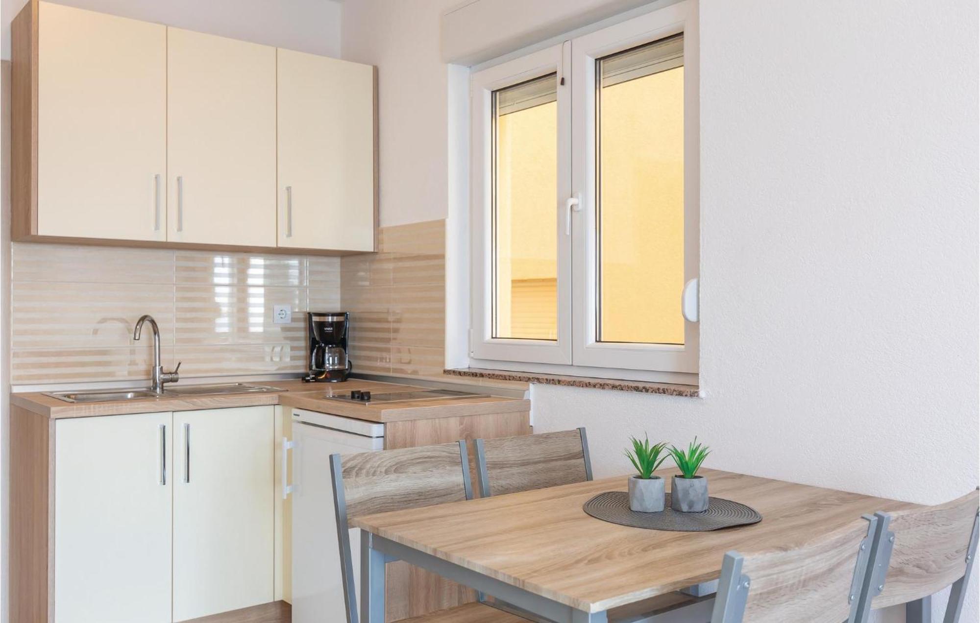 Nice Apartment In Krvavica With House Sea View Exterior foto